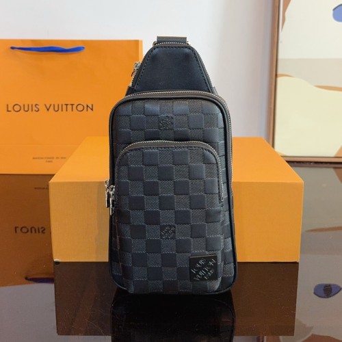 Men's LV Avenue NM Fanny Pack Black 15x4x24cm 241108