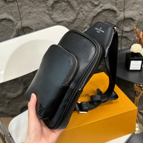 Men's LV Avenue NM Fanny Pack Black 15x25cm 241111