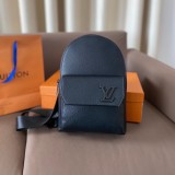 Men's LV PILOT Fanny Pack Black 19X29cm 241009