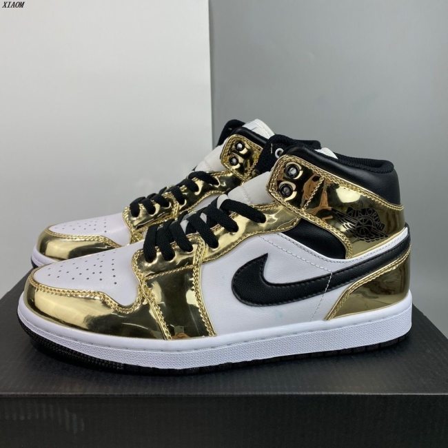AJ1 Mid SE Metallic Gold