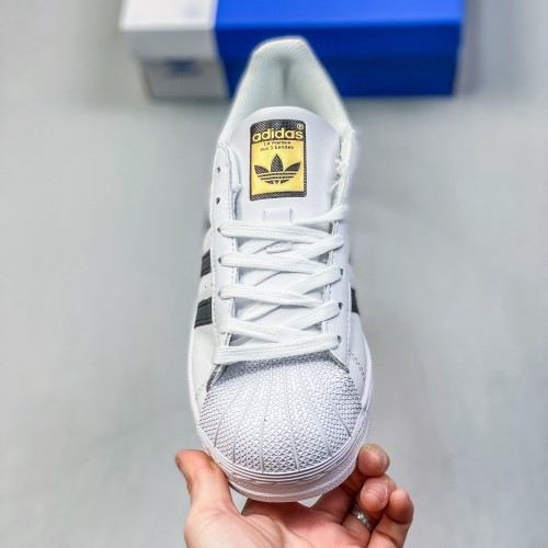 5A Superstar Sneakers