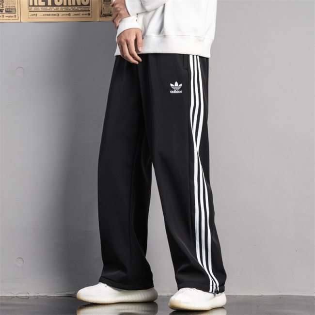 Men's Embroidered Logo Padded Pants Black