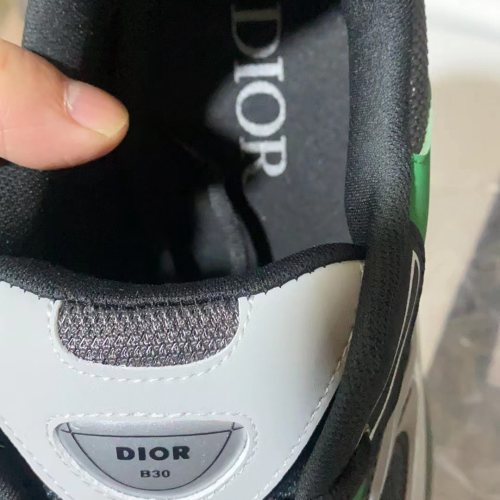 B30 Low Top Sneakers Black Green