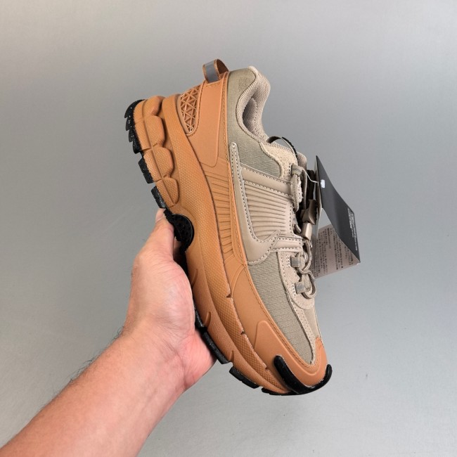 Original Zoom Vomero 5 Roam Shoes Brown FV2295