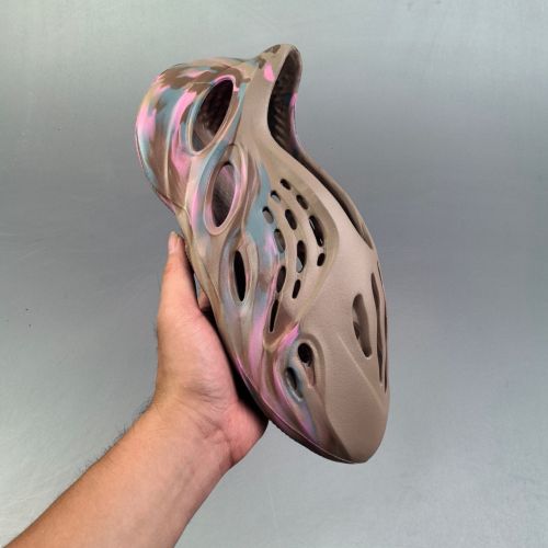 Yeezy Foam RNR Sports Sandals Unisex Brown