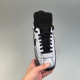 5A Classic Cortez silvery HQ3490-099