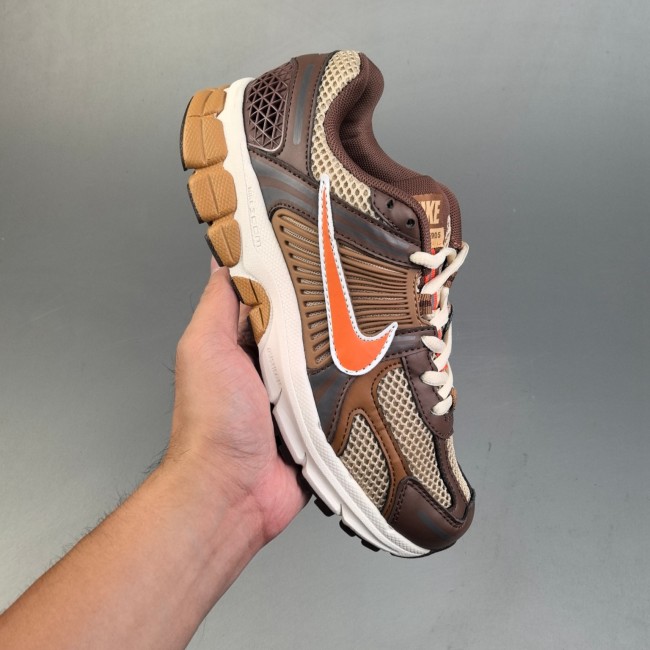 5A Zoom Vomero 5 Sneakers Brown FB9149-200