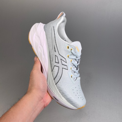 5A Novablast 4 Sneakers Running Shoes Grey