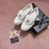 5A Quilted Tab Loafers White Leather