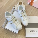 5A ROCKSTUD UNTITLED Women's calf leather thick soled
