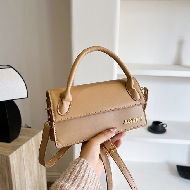 5A Le Chiquito Long Handbag