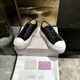 Classic plimsolls for casual wear Low-top canvas sneakers