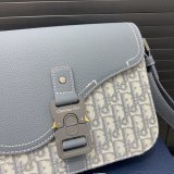 Original Oblique Saddle Flap Messenger Bag