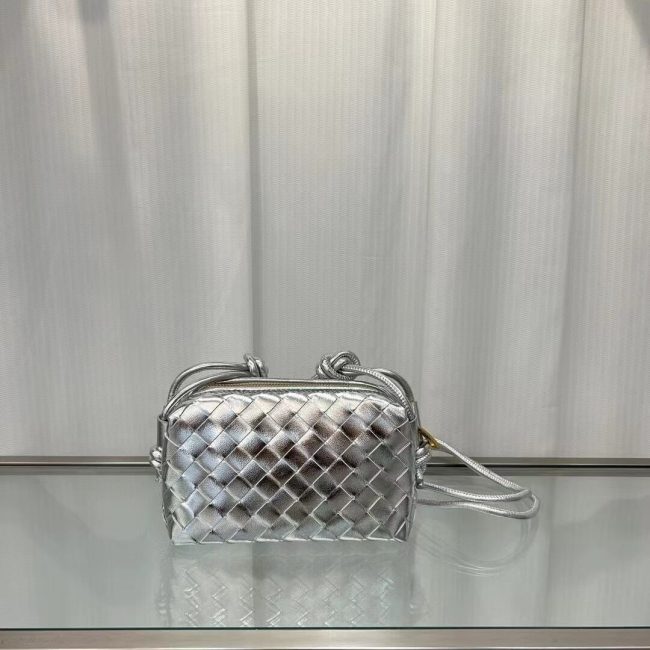 5A Women's Mini Loop Camera Bag Silver