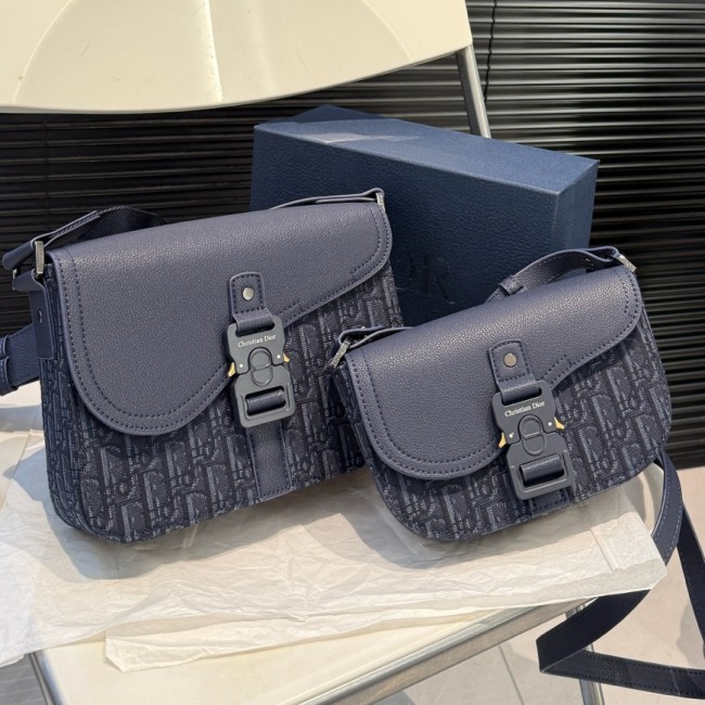 Original Oblique Saddle Flap Messenger Bag