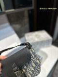Original Oblique Saddle Flap Messenger Bag