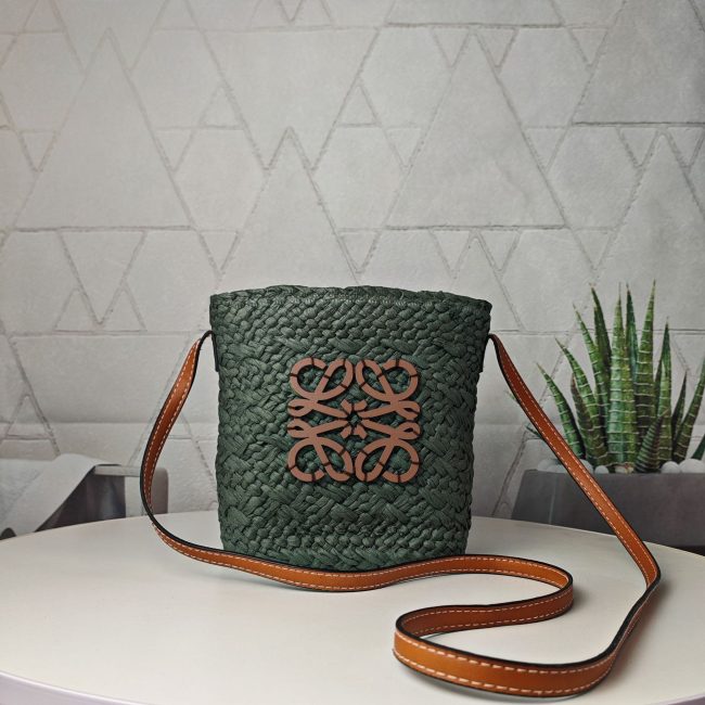 5A Drawstring Bucket Shoulder Bag Green