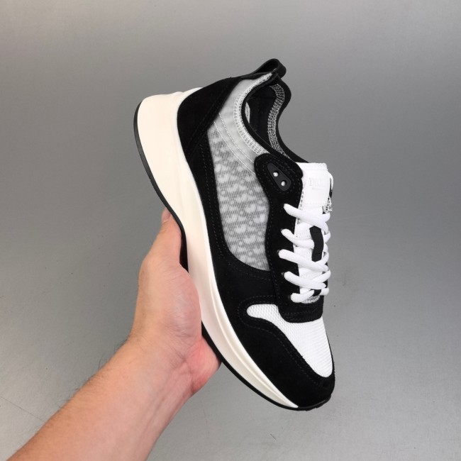 Original B25 Runner Sneakers