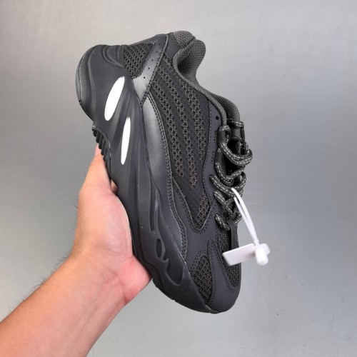5A Yeezy Boost 700 Retro Sneakers