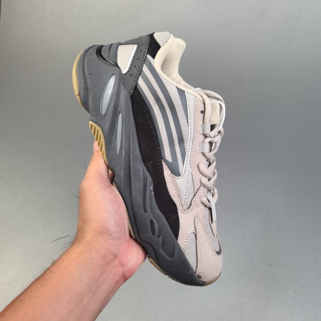 5A Yeezy Boost 700 Retro Sneakers