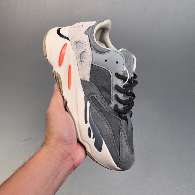 5A Yeezy Boost 700 Retro Sneakers