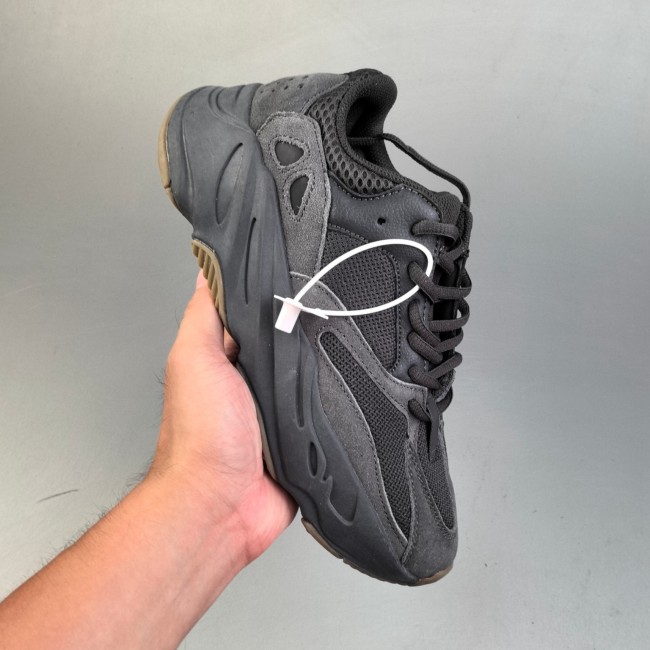 5A Yeezy Boost 700 Retro Sneakers