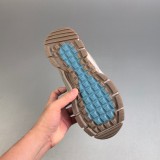 5A Zoom Vomero Roam Sneakers