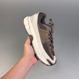 5A Zoom Vomero Roam Sneakers