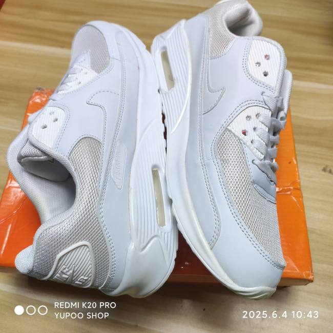Clearance Shoes max 95  EUR 43   26.5cm