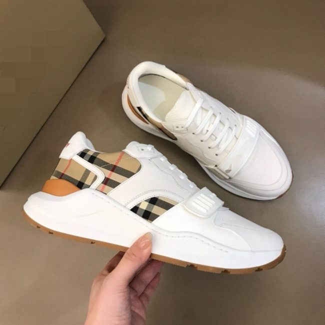 Original Regis Sneaker