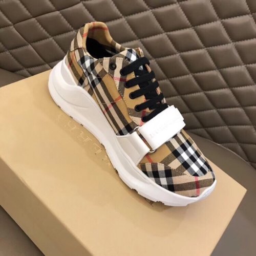 Original Regis Sneaker