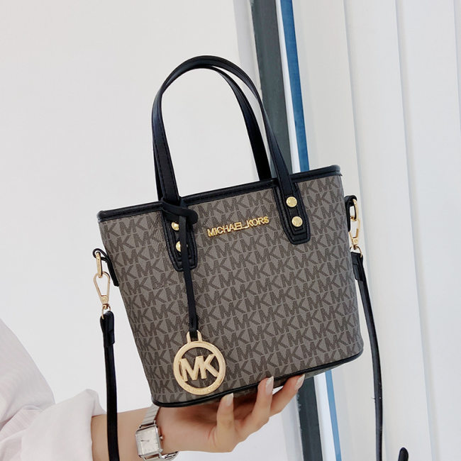 5A Women's Printed Logo Tote Bag