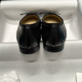 Ballet flats