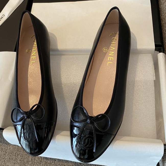 seasonal Ballet flats black