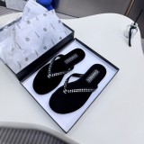 5A Suede flip-flops