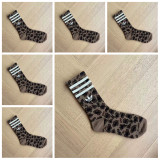 5A Leopard Print 3-Stripes Crew Socks Retro Streetwear Fashion Socks Six-Pair Set