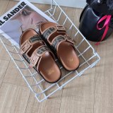 5A  Feel Flat Sandals Slippers Brown