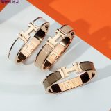 5A Clic Clac H Bracelet