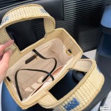 Original Font Tote In Raffia