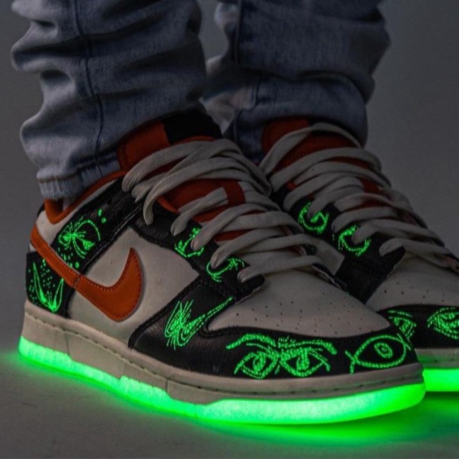 Dunk Low PRM Halloween (2022)  luminous DD3357-100