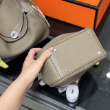 Original Women's Lindy Clemence Shoulder Bag 18 Etoupe H073428CK18