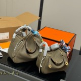 Original Women's Lindy Clemence Shoulder Bag 18 Etoupe H073428CK18