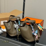 Original Women's Picotin Lock 22 Clemence Tote Handbag 18 Etoupe H060991CK18