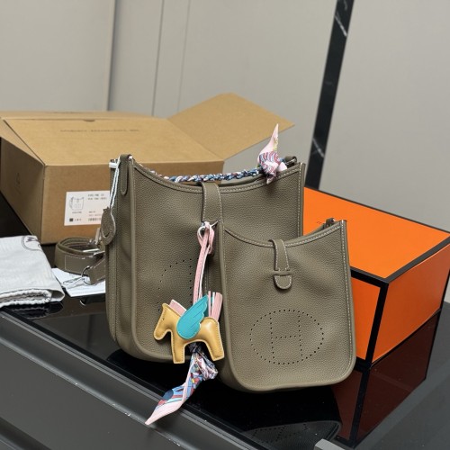 Original Women's Evelyne Mini 16 Clemence Shoulder Bag 18 Etoupe H069426CCBF