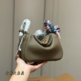Original Women's Lindy Clemence Shoulder Bag 18 Etoupe H073428CK18