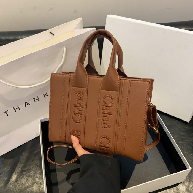 5A Woody Tote Handbag