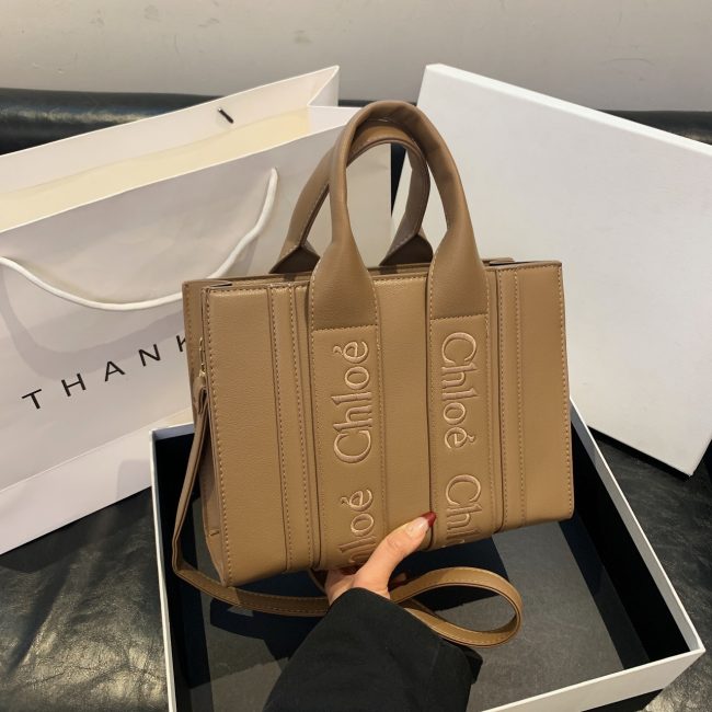 5A Woody Tote Handbag