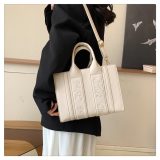 5A Woody Tote Handbag