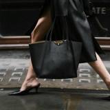 Original Le Borderline Leather Metal Shoulder Tote Bag