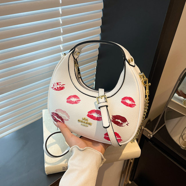 5A Print Shoulder Bag 1169